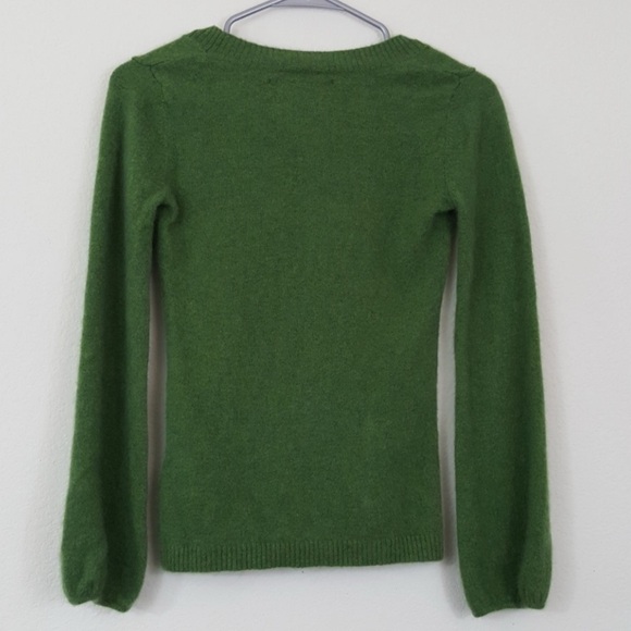 Old Navy 100% Cashmere Green Scoop Neck Sweater Sz XS bell sleeves grass green - Picture 2 of 6